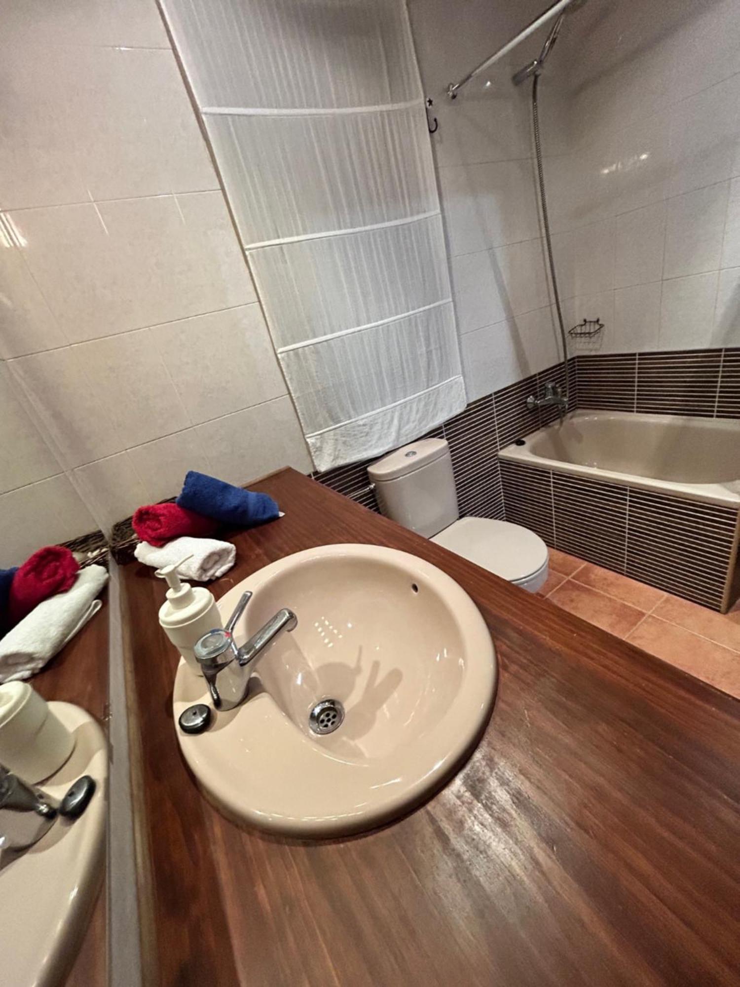 Apartaments Arenys De Boi Bohi Bilik gambar